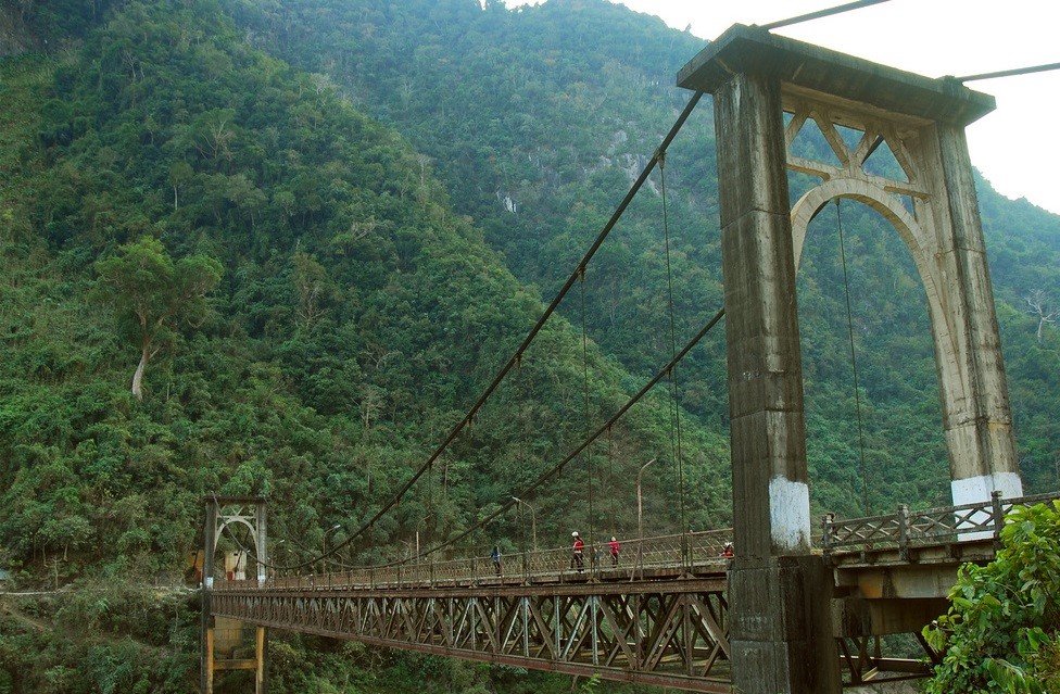Cầu hang tôm